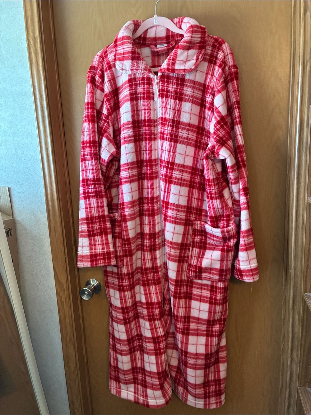 croft & barrow Red and White Plaid Fleece Zip Robe